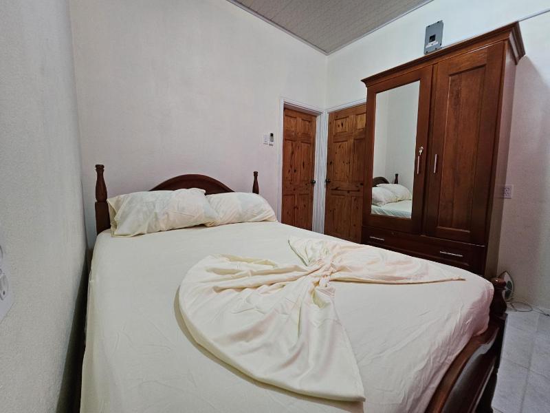 Serene Blue Villa Hide Away - image 5