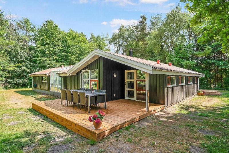 Awesome Home In Ebeltoft With 3 Bedrooms Internet And Sauna - image 11