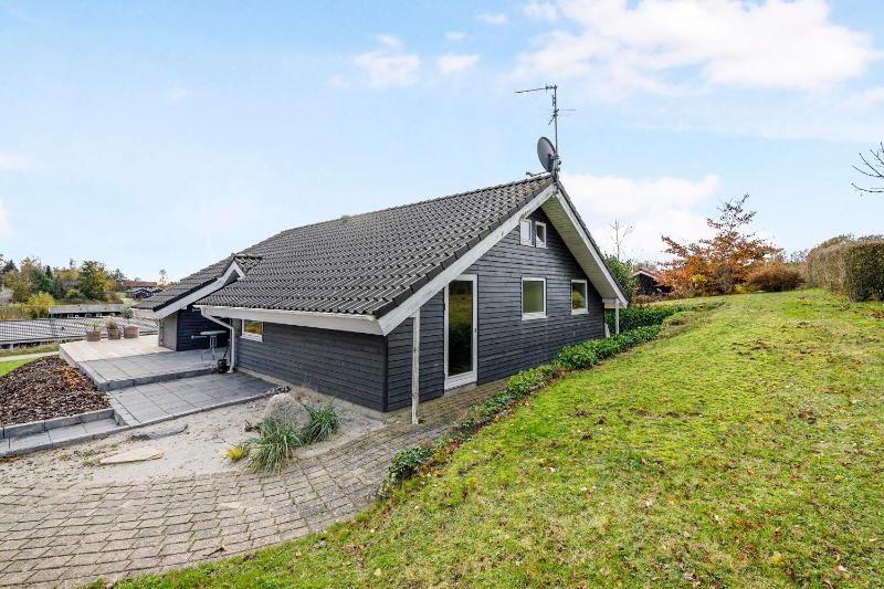 Nice Home In Ebeltoft With 2 Bedrooms And Internet - image 17