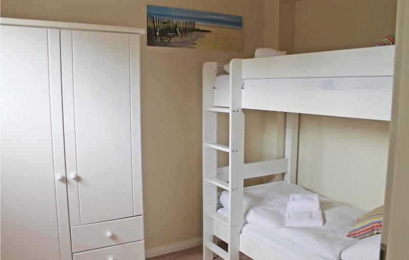 Three-Bedroom Holiday Home  image 4