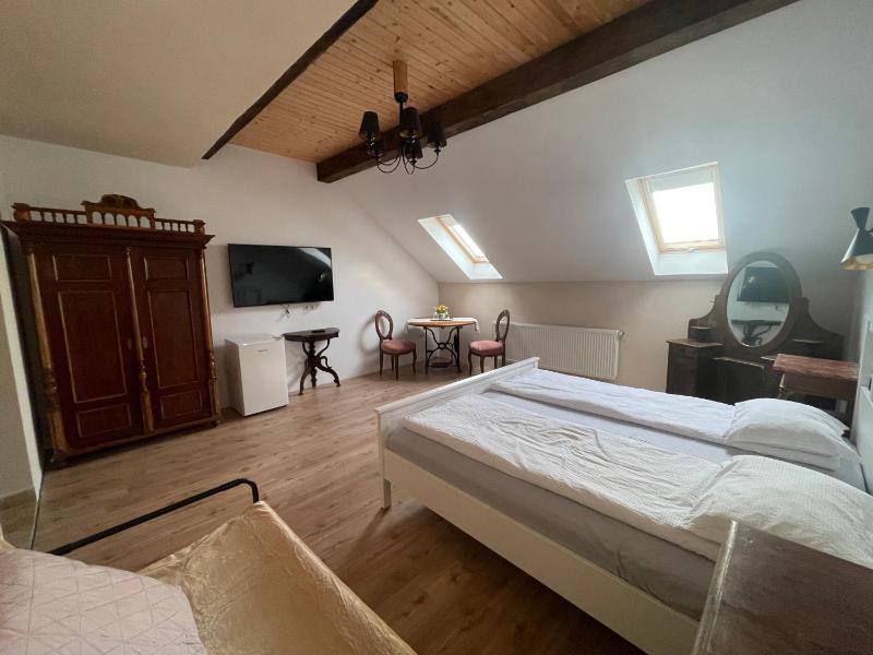 Triple Room image 3
