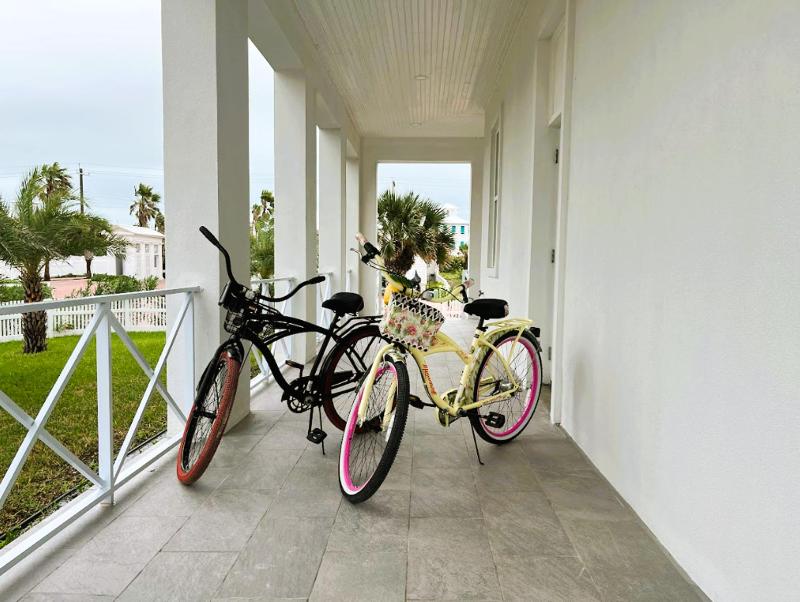 Seaside Rendezvous - Private home across from community park home - image 34
