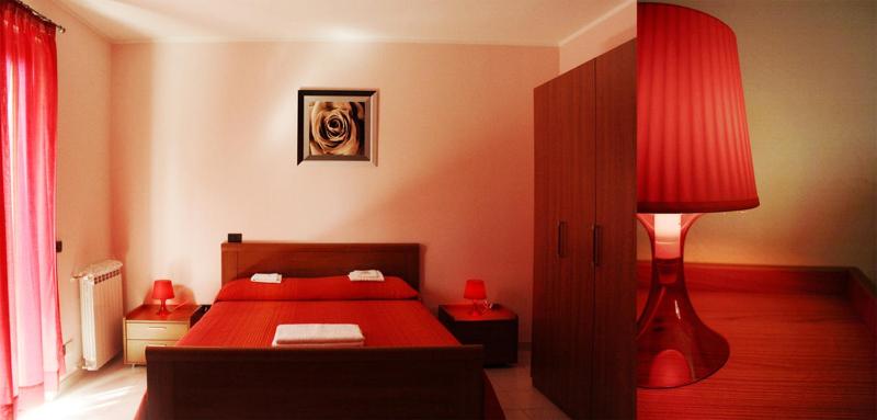Double Room image 2