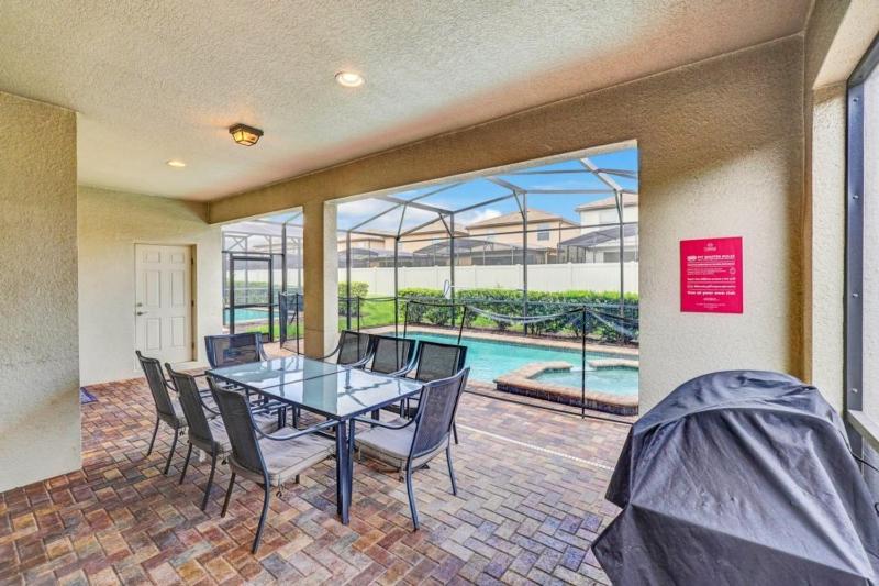 7 Bed Luxury Home With Great Amenities! villa - image 30