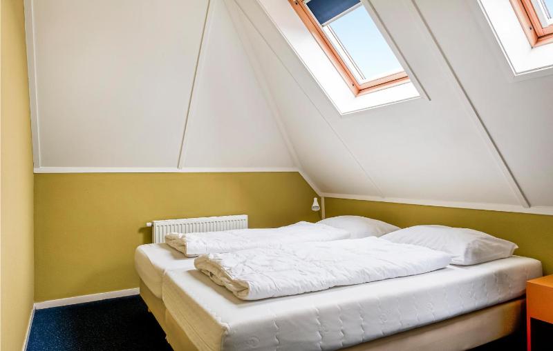 Four-Bedroom Holiday Home image 3