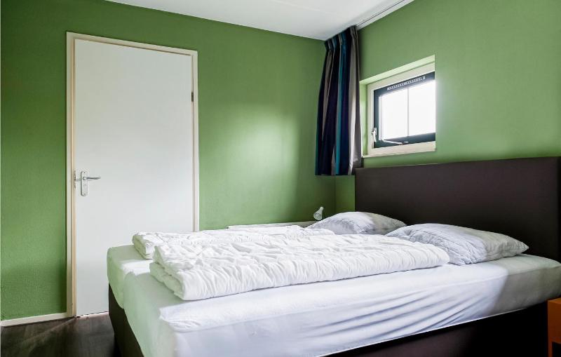 Four-Bedroom Holiday Home image 4