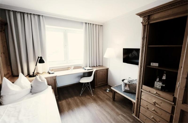 Single Room image 3