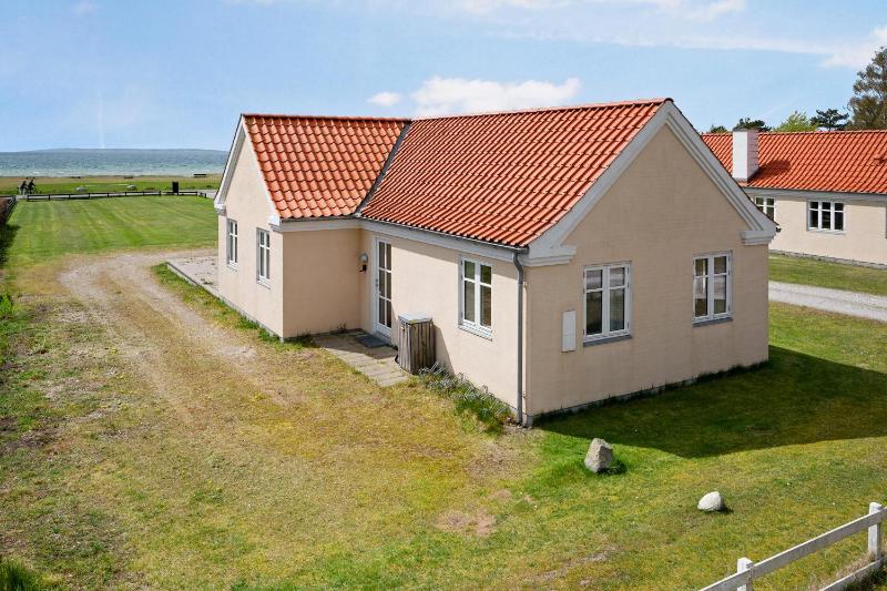 Amazing Home In Ebeltoft With 3 Bedrooms And Wifi - image 16