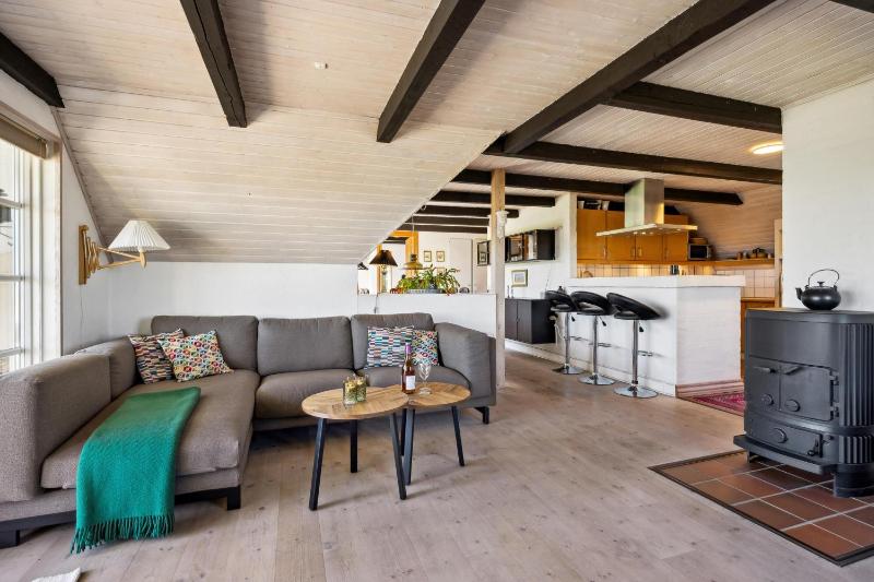 Awesome Home In Glesborg With 3 Bedrooms - image 18