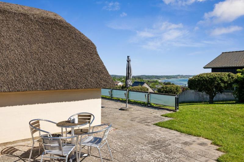 Awesome Home In Glesborg With 3 Bedrooms - image 23