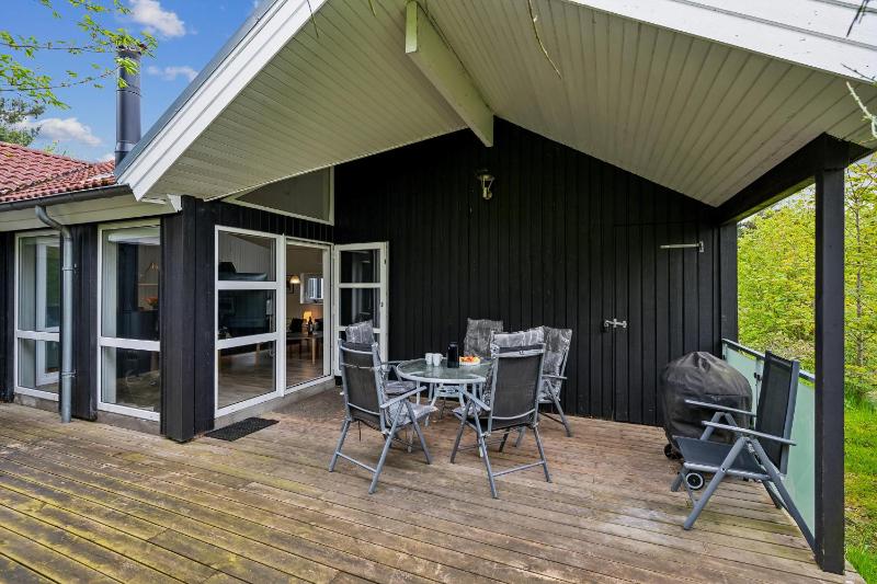 Nice Home In Ebeltoft With 3 Bedrooms Sauna And Internet - image 18
