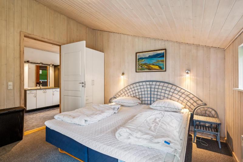 Amazing Home In Ebeltoft With 3 Bedrooms And Internet - image 3