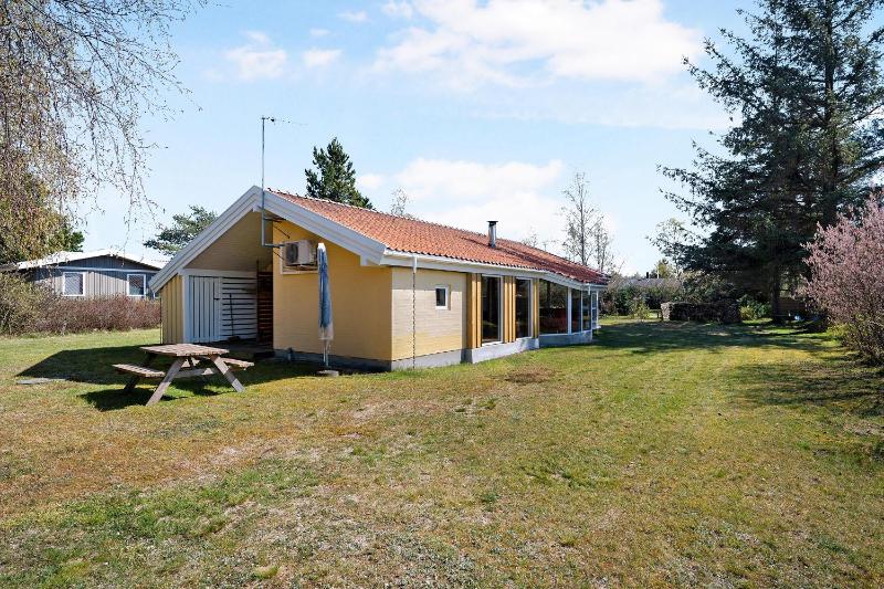 Cozy And Well-Appointed Summer House Close To A Great Bathing Beach - image 19