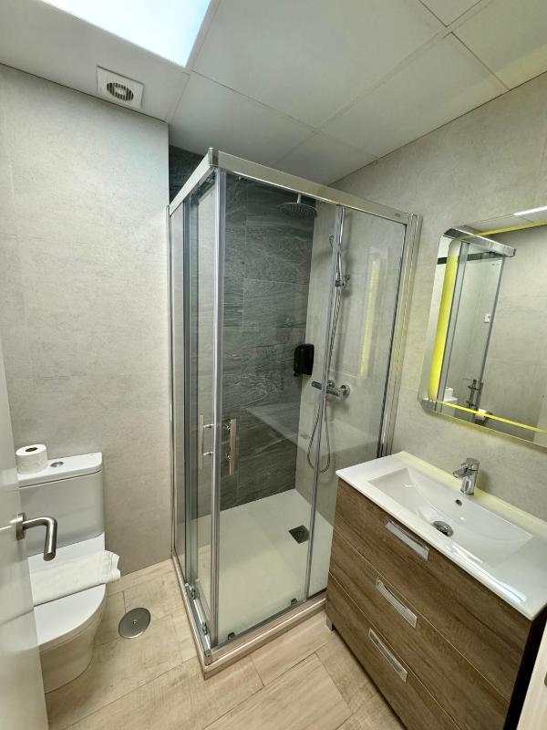 Deluxe Studio image 3