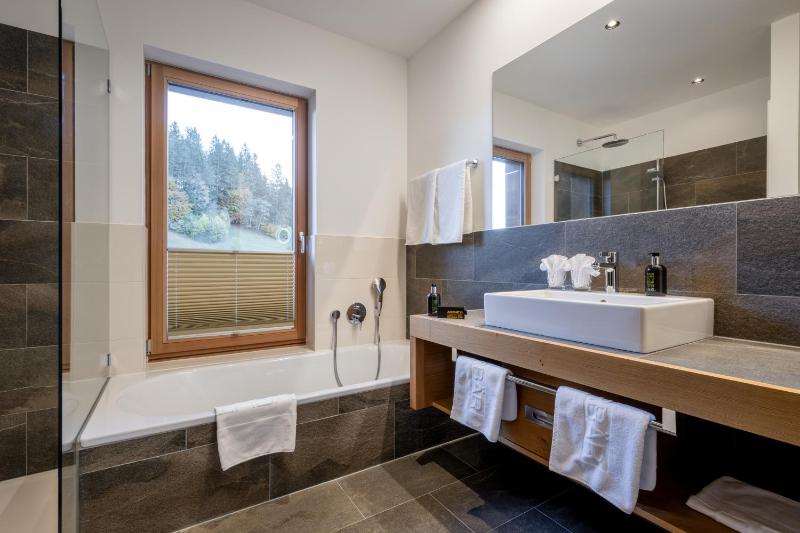 Junior Suite image 3