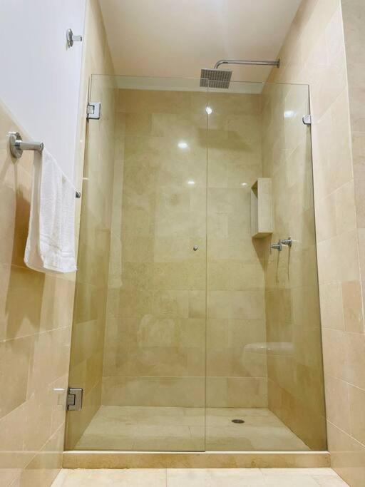 Modern Comfort - Spacious 2BR in Walled City - image 16