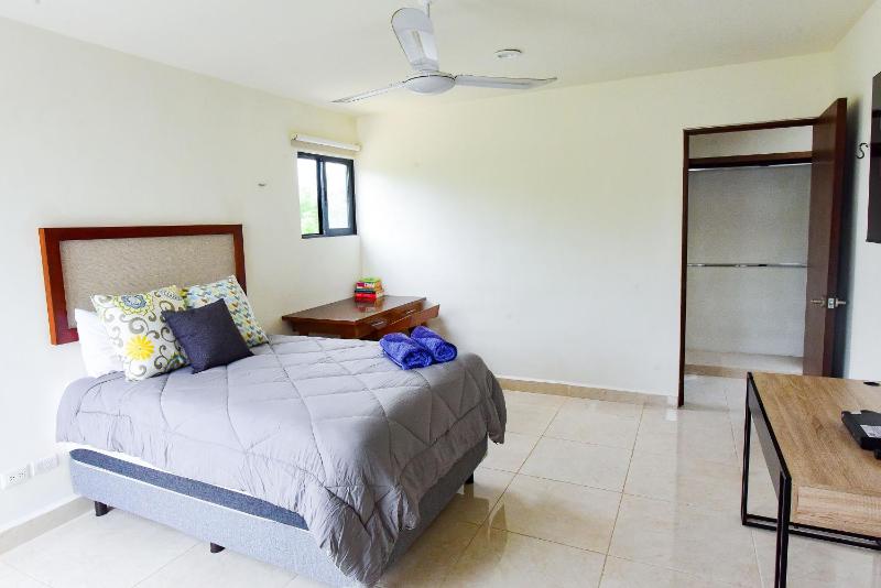 Elegant and comfortable villa in Real Montejo - image 11