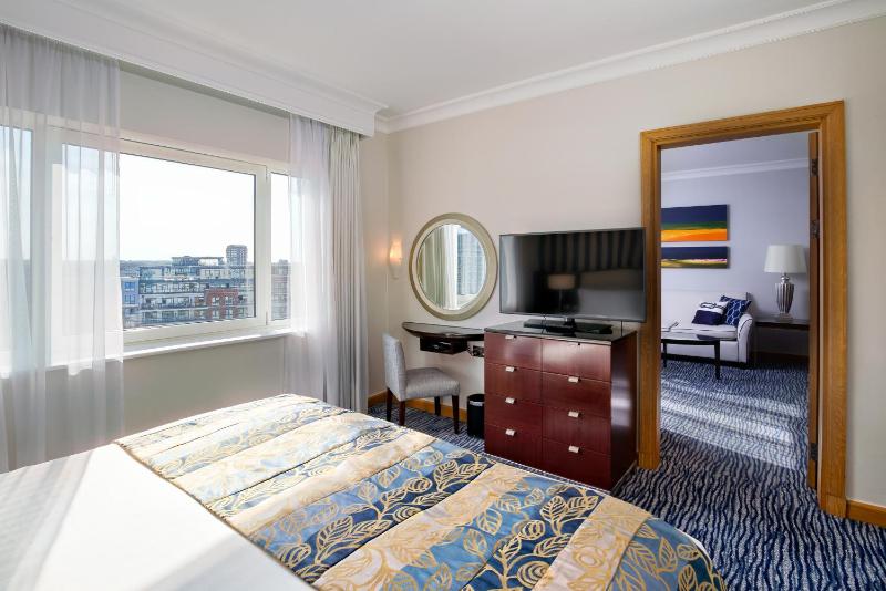 Chelsea King Suite image 3