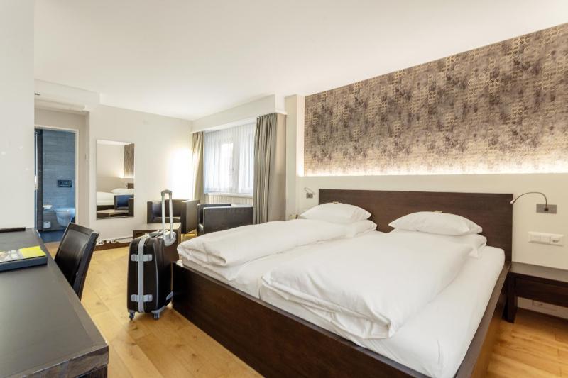 Superior Double King Size Room with Air Conditioning image 3