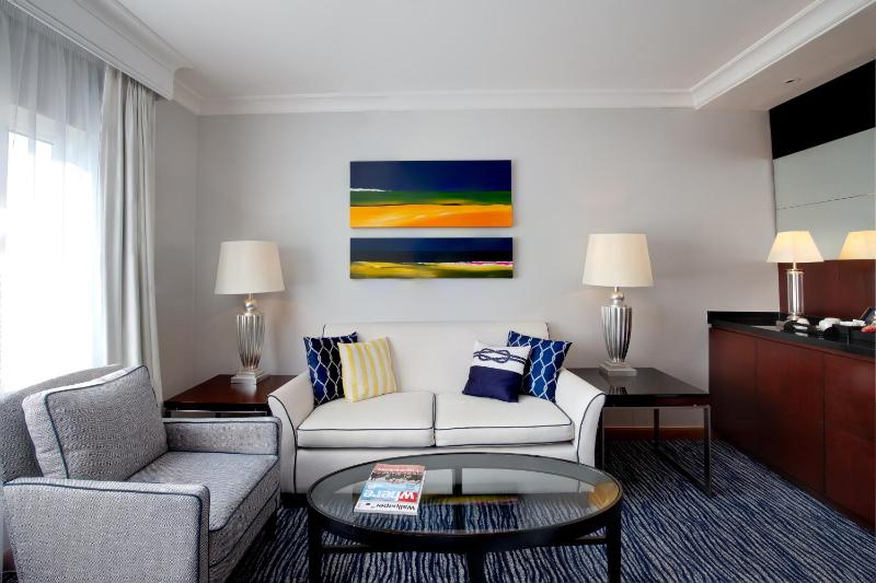 Marina King Suite image 1