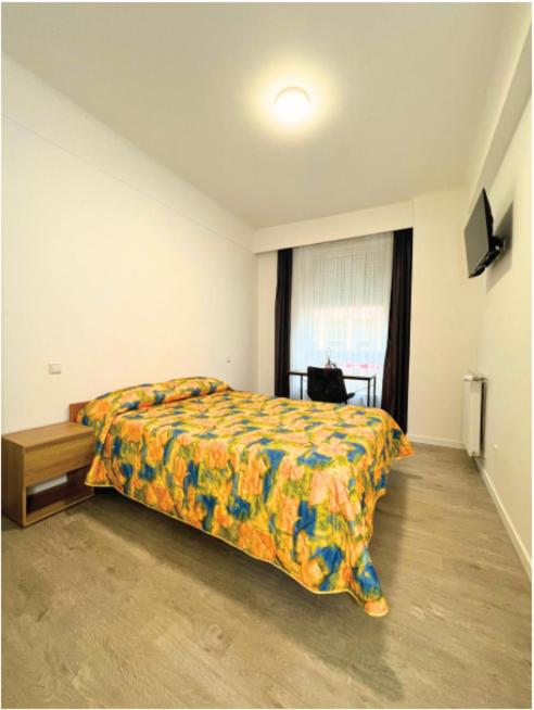 Single Room image 3