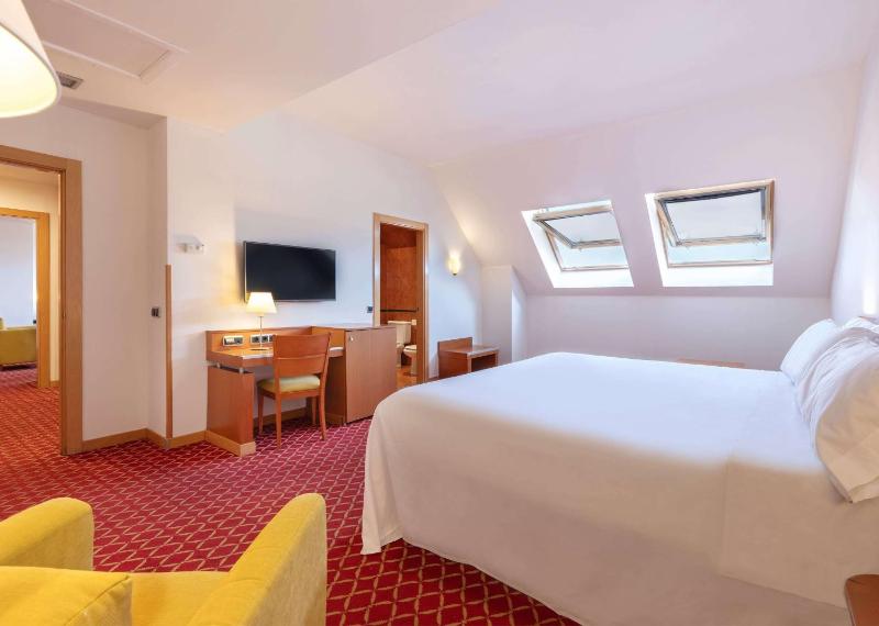 Junior Suite image 1