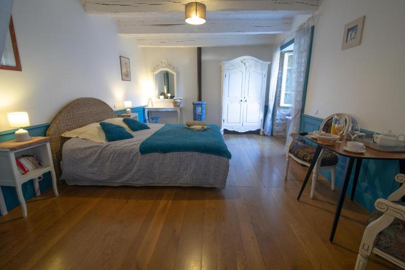Double Room image 3