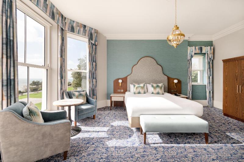 Premium King Room with Sea View image 1