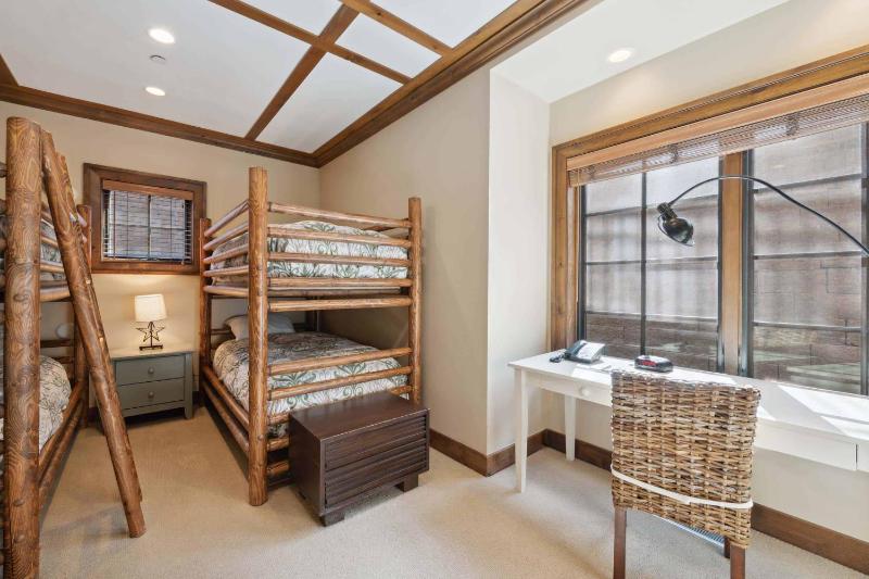 Woodrun Place 61 - image 8