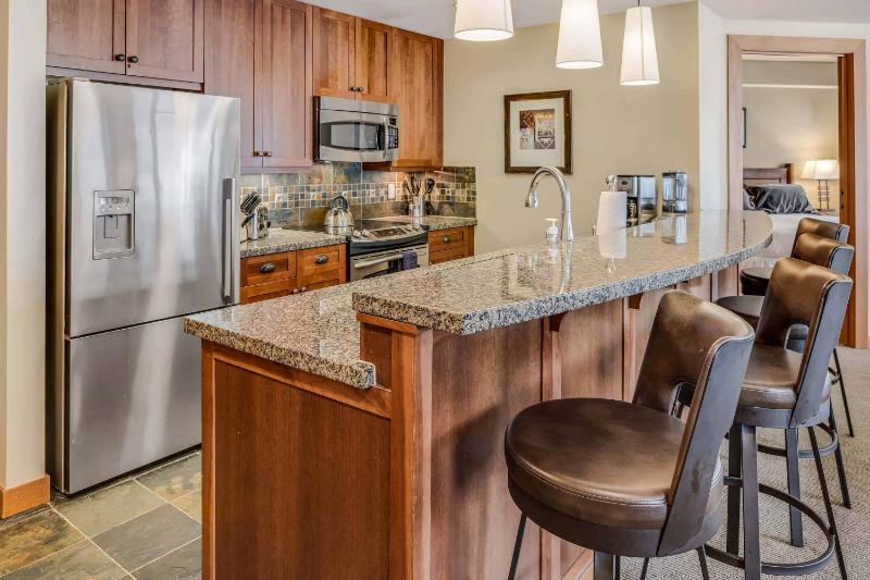 Capitol Peak Lodge 3304 by Snowmass Mountain Lodging - image 9