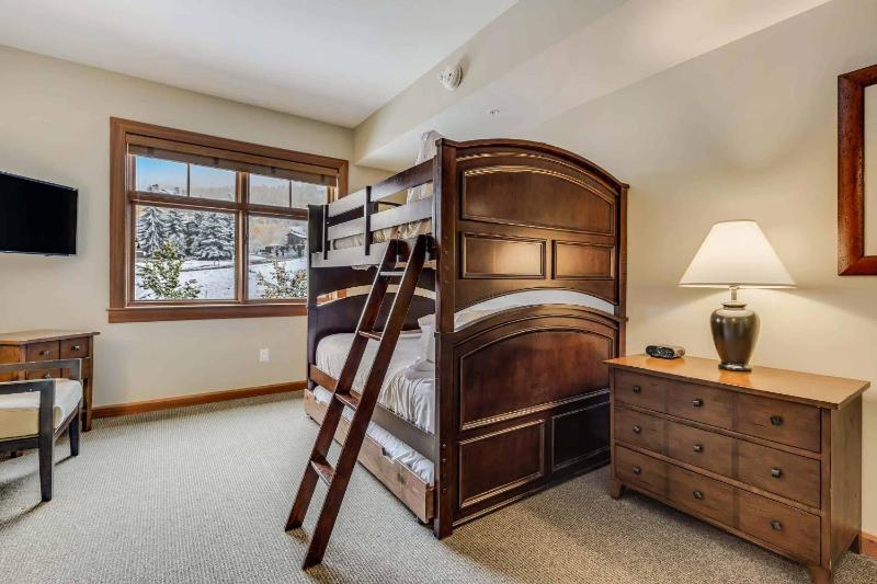 Capitol Peak Lodge 3304 by Snowmass Mountain Lodging - image 17