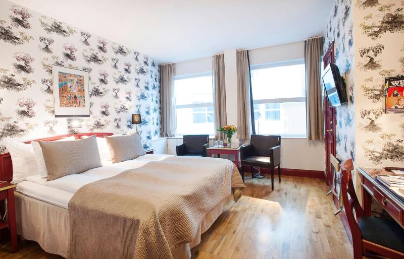 Standard Double or Twin Room image 3