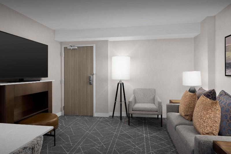 Two-Room King Suite - Non-Smoking image 3