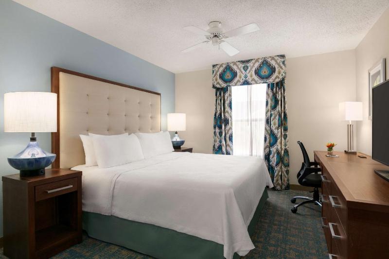 One-Bedroom King Suite - Non-Smoking image 1