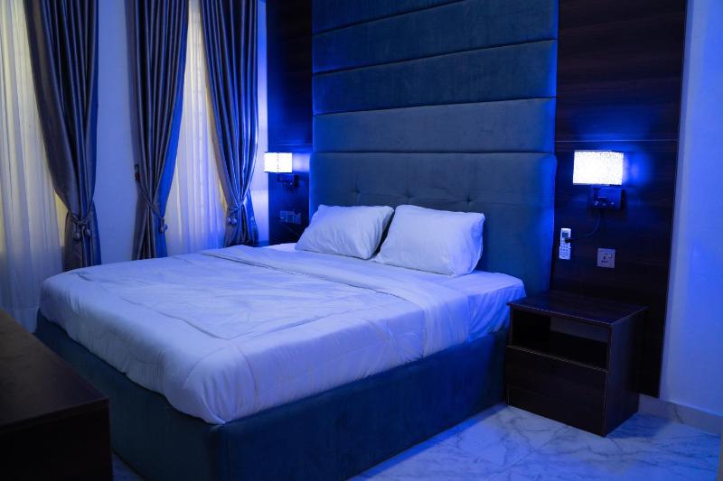 ABOT Luxury Homes - image 4