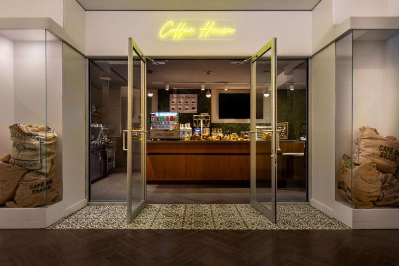Hilton Cabana Miami Beach Resort - image 10