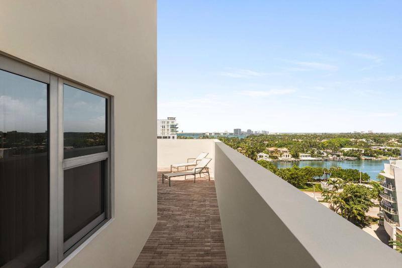 Hilton Cabana Miami Beach Resort - image 13