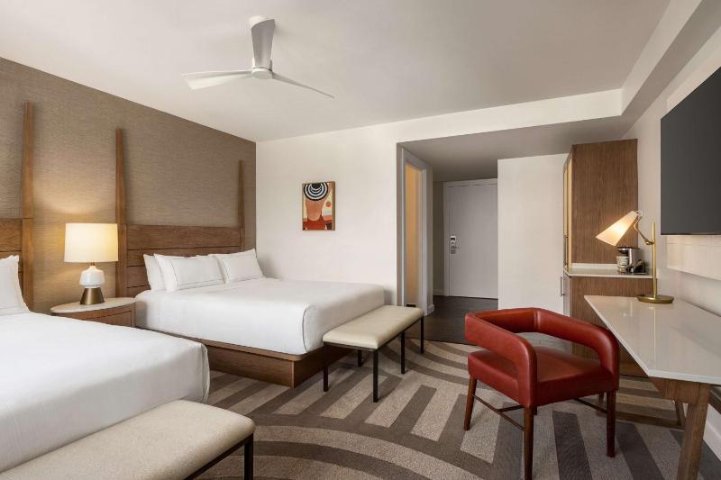 Hilton Cabana Miami Beach Resort - image 6