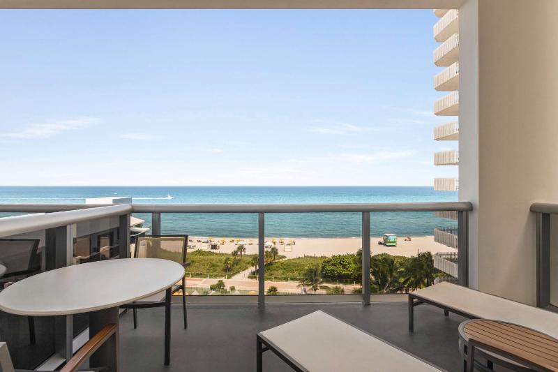 Hilton Cabana Miami Beach Resort - image 33