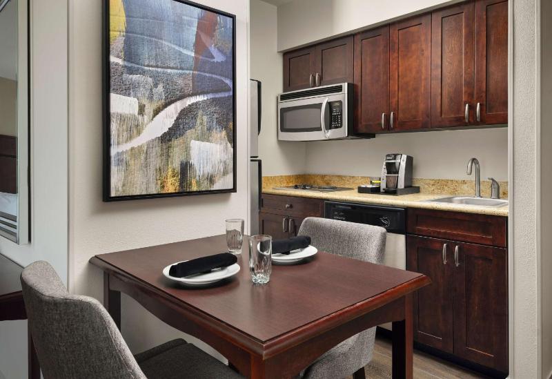 King Studio Suite - Non-Smoking image 4
