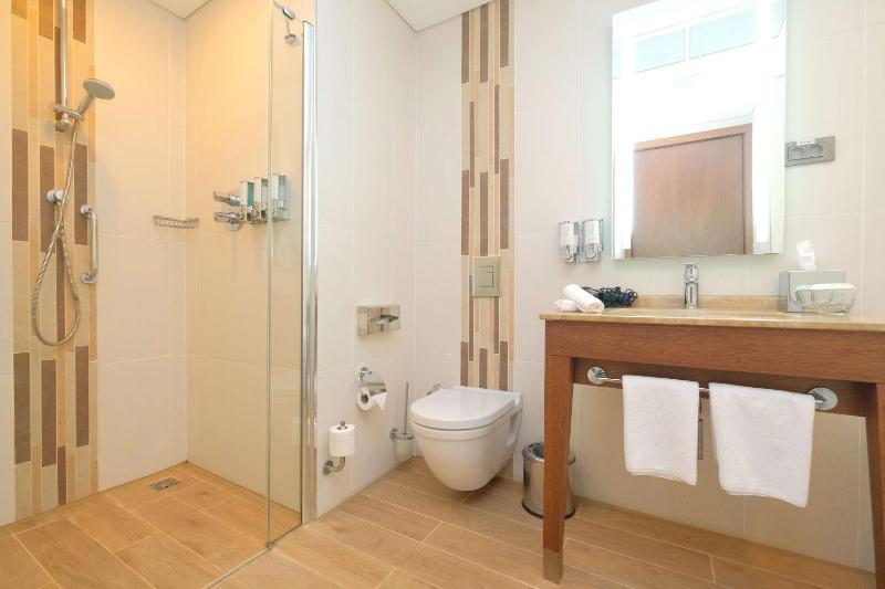 Queen Room with Sofa & Fridge - Non Smoking image 4