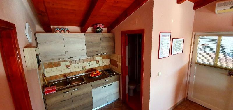 Apartment Julija - image 2