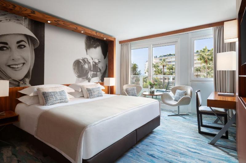 Deluxe Room with Garden View image 3