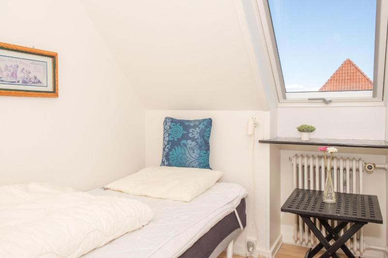 Centrally Located Townhouse In Ebeltoft Close To The Pedestrian Street And Within Walking Distance Of The Harbour - image 11