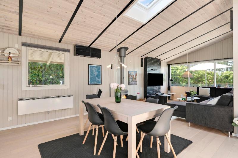 Newly Renovated Holiday Home Near Ebeltoft With Swing Set - image 13
