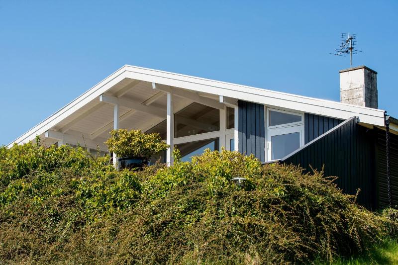 Stunning Home In Ebeltoft With 2 Bedrooms And Wifi - image 3