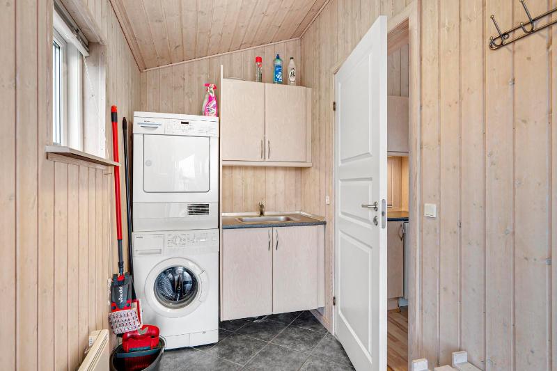 Amazing Home In Ebeltoft With 3 Bedrooms And Internet - image 13