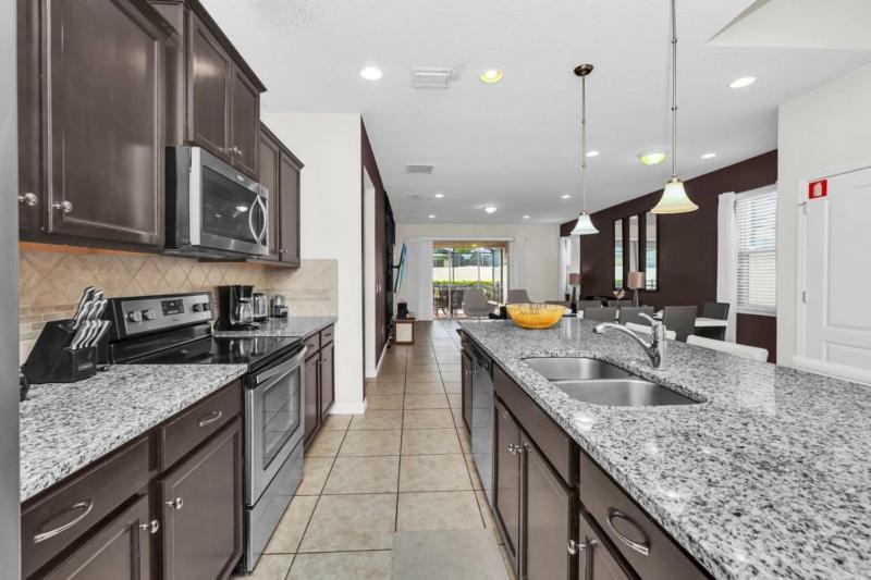 7 Bed Luxury Home With Great Amenities! villa - image 21