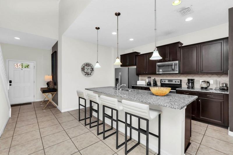 7 Bed Luxury Home With Great Amenities! villa - image 9