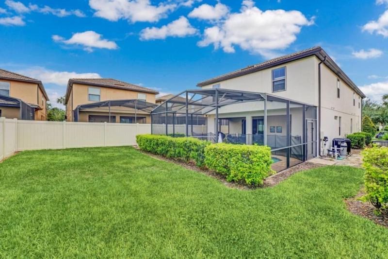 7 Bed Luxury Home With Great Amenities! villa - image 23